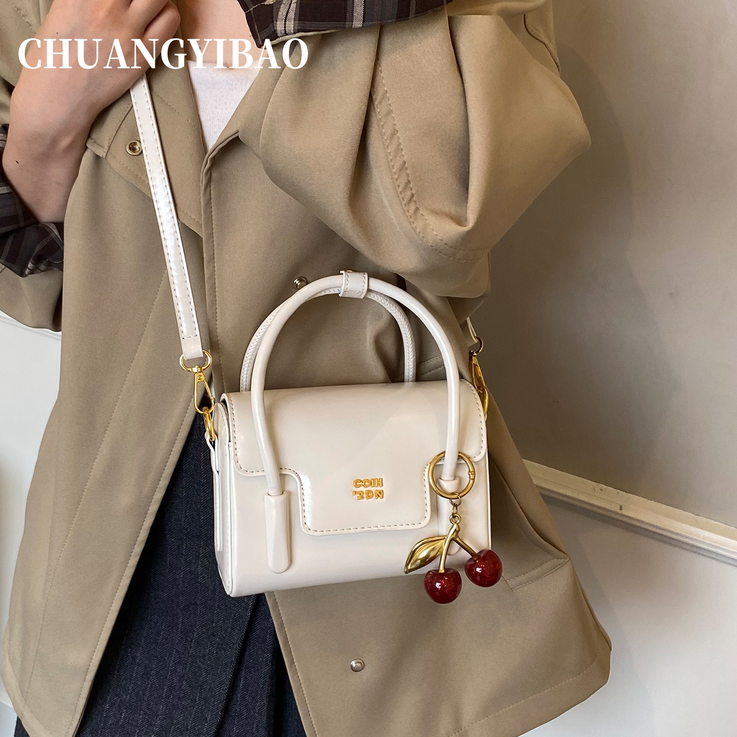 红色超火精致小方包包女2025新款轻奢小众高级感手提斜挎新娘婚包,淘宝优惠券,粉丝福利购,淘宝优惠卷