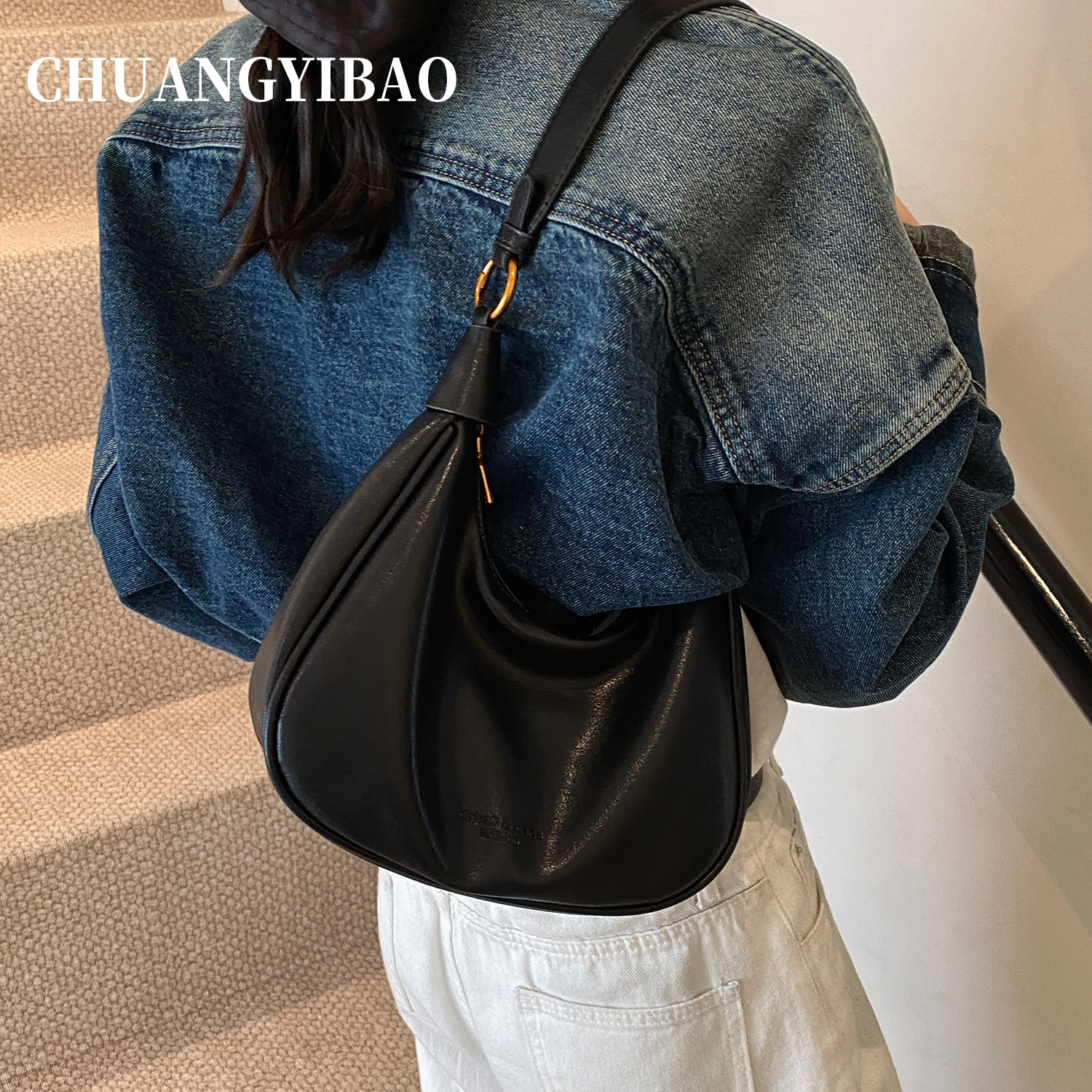 红色超火腋下包包女式2025新款秋冬轻奢小众高级感通勤斜挎饺子包 - 图2