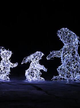 不锈钢镂空兔子雕塑园林景观小区草坪铁艺网格发光动物装饰品摆件