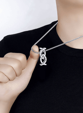 亲嘴鱼可变形钛钢男士项链设计感