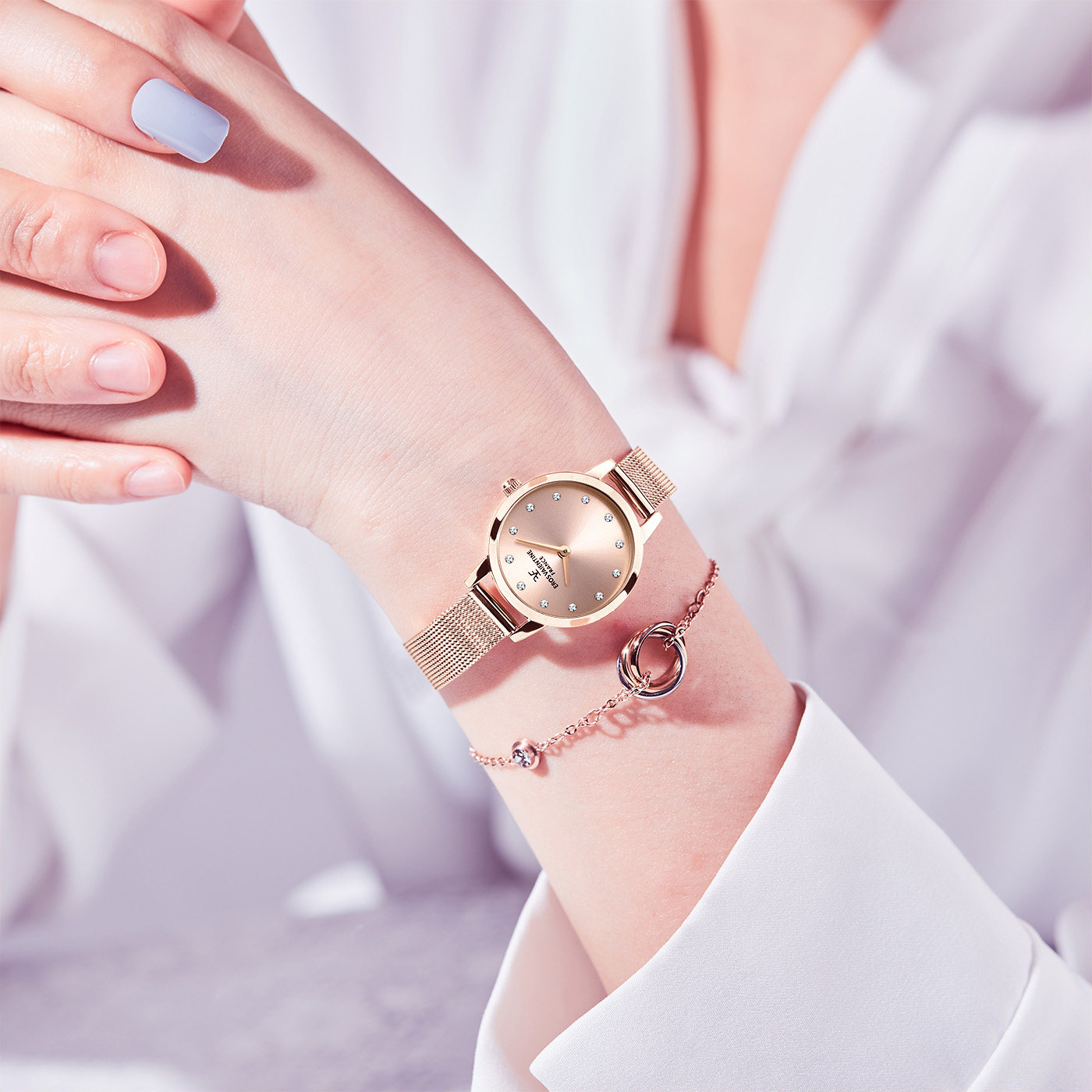 女2021年新款小表盘简约防水手表 efow国产腕表