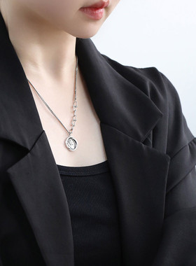 925银英文字母项链女中性风锁骨链女高级感小众设计链子毛衣链