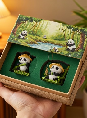 可爱熊猫毛绒装饰摆件