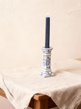 复古青花瓷精美烛台摆件