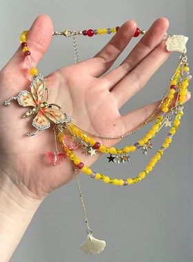 黄色滴油蝴蝶串珠银杏叶