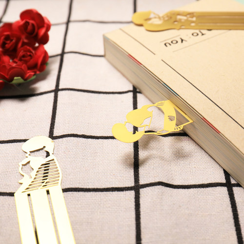 【年货节】玖伍米橙原创拥抱情侣金属书签 高档精致创意记录爱情情侣书签 INS风恋爱情侣纪念品礼物 - 图1