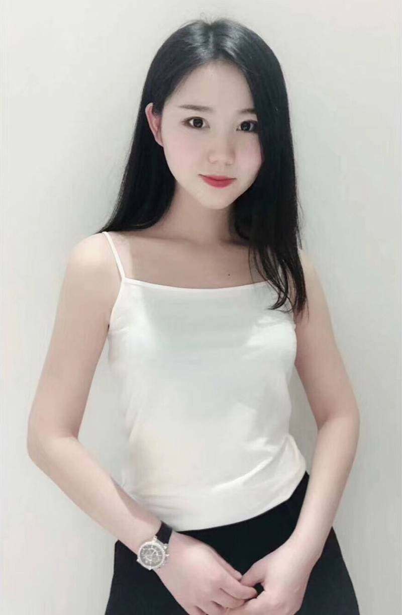  范芙熙背心吊带