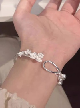 新中式梅花铃铛手镯女