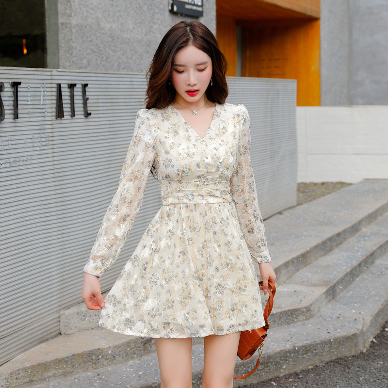 洋气长袖碎花150矮小个子连衣裙 夏木奈奈连衣裙