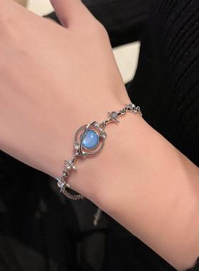 设计星球手链女生闺蜜高级感小众轻奢手饰品韩国简约新款配饰