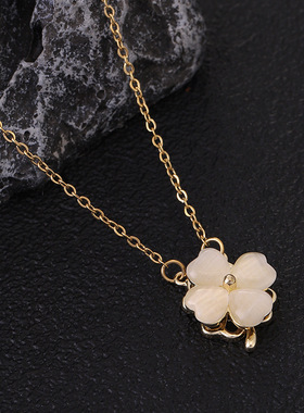 18K金四叶草旋转项链女