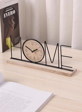 创意简约钟表字母铁艺时钟摆件家居玄关客厅电视柜桌面装饰品摆设
