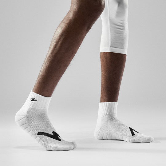 有志者UZIS 短筒透气篮球袜男专业训练实战防滑低帮运动袜大Z1.0