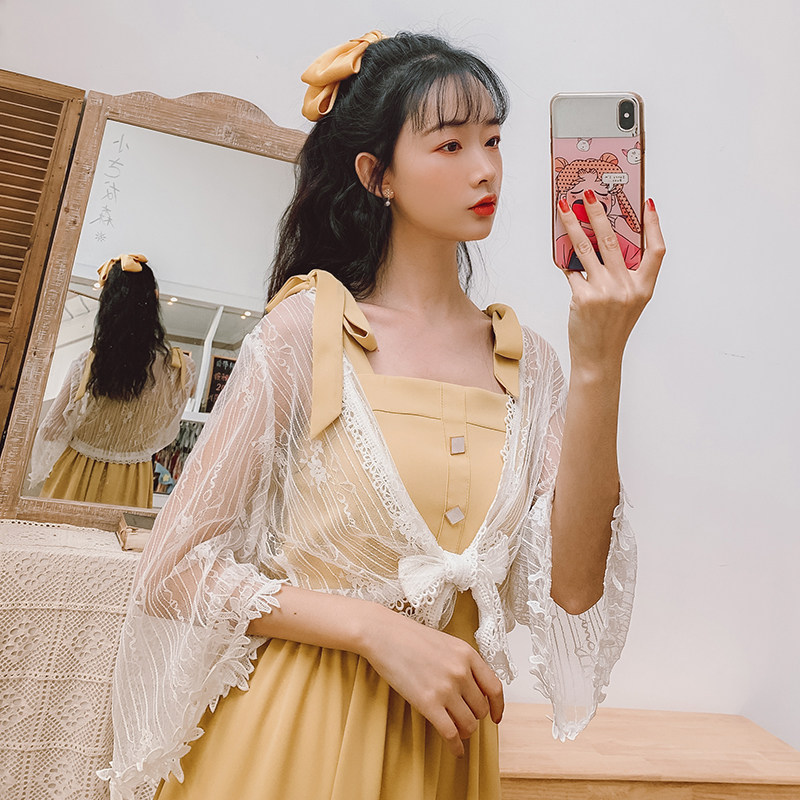  温嘉美蕾丝衫/雪纺衫