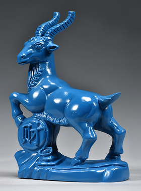 蓝色木质木雕山羊摆件木头吉祥物