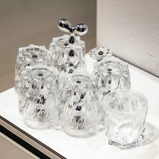 High-value glass cup household drinking cup living room hospitality tea cup upside down cup holder storage light luxury whiskey cup