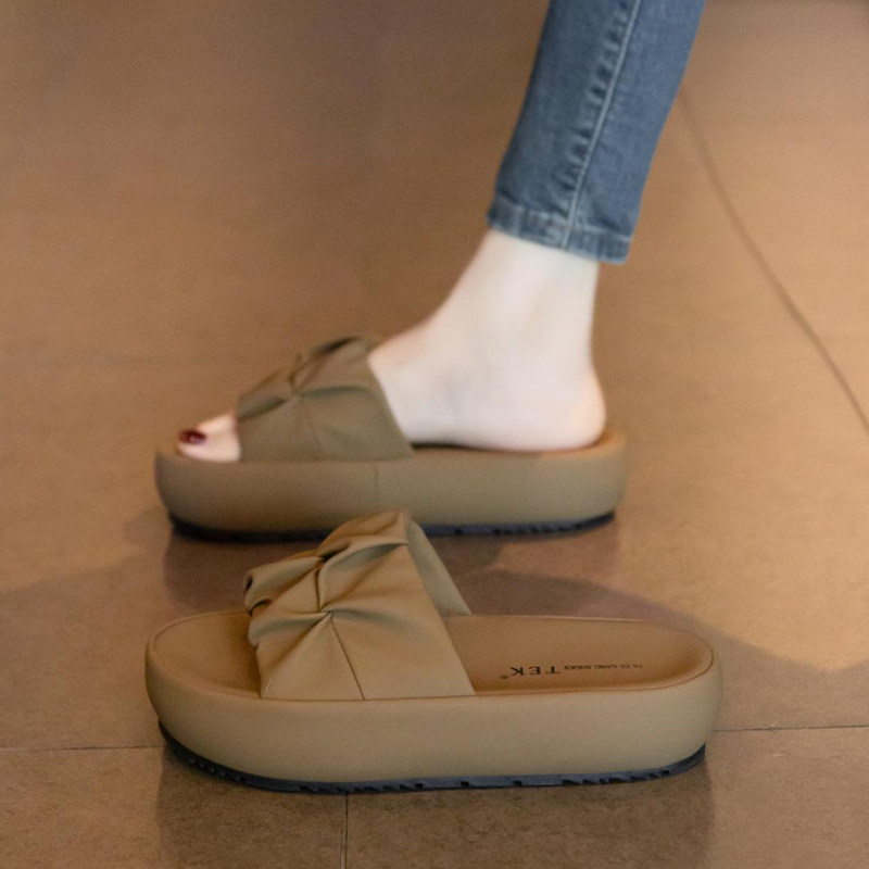 凉拖鞋女夏外穿2025新款外出配裙子厚底休闲沙滩凉鞋踩屎感一字拖,淘宝优惠券,粉丝福利购,淘宝优惠卷