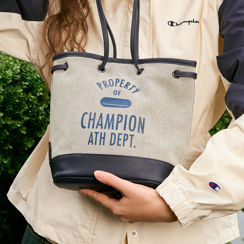 Champion casual outdoor shoulder bag