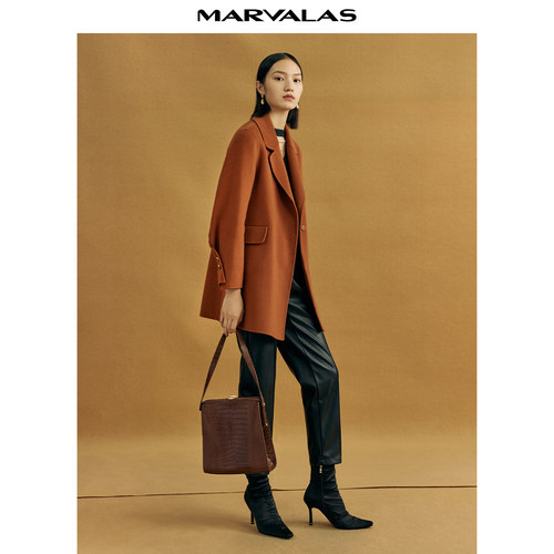 曼德诗毛呢外套2025冬季新品收腰高级感小个子短款双面呢子大衣女 - 图2