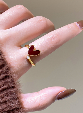 古里雅红色爱心锆石戒指高级感