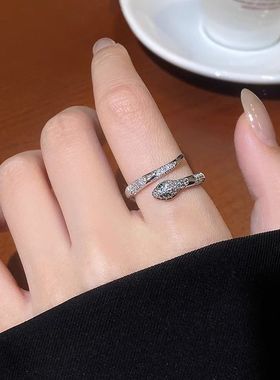 古里雅蛇形戒指高级感