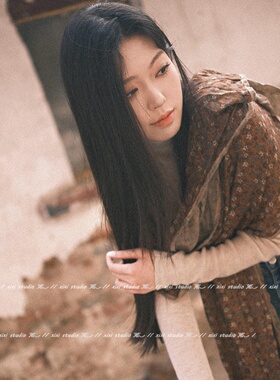咖黄色棉麻碎花丝巾县城文学穿搭