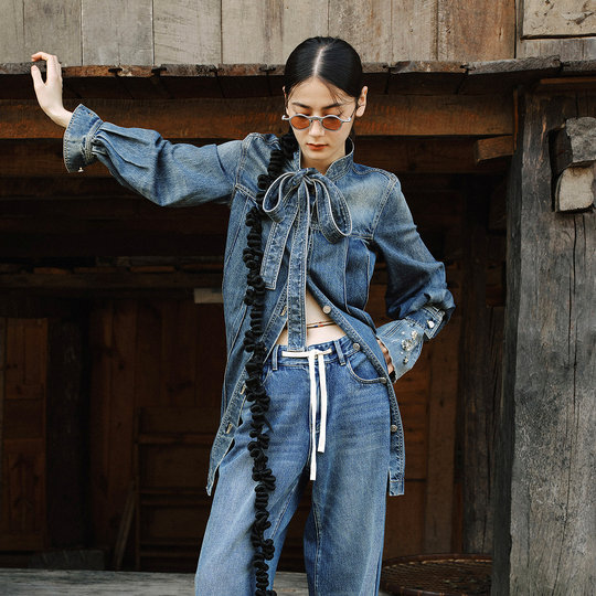 MOISSAC丹宁系列春蝴蝶结系带A字百褶牛仔长款连衣裙女