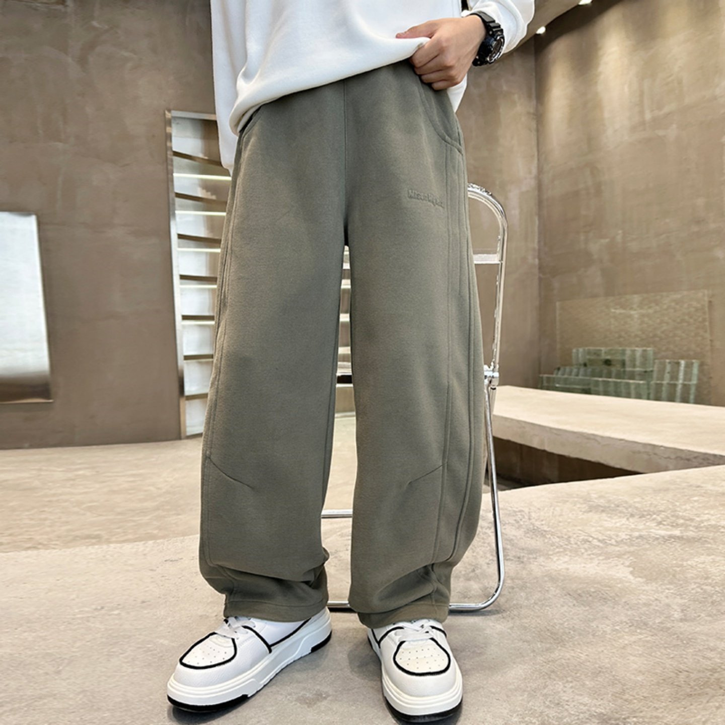 男童春秋新款阔腿运动裤2026新款儿童裤子初中生休闲压花针织卫裤,淘宝优惠券,粉丝福利购,淘宝优惠卷