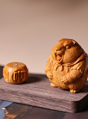 爆款黄金木雕刻可爱土拨鼠文玩呆萌家居手办把件桌面车载装饰摆件