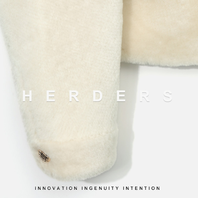 HERDERS “小软羊系列”短款圆领皮毛一体外套 50423,淘宝优惠券,粉丝福利购,淘宝优惠卷