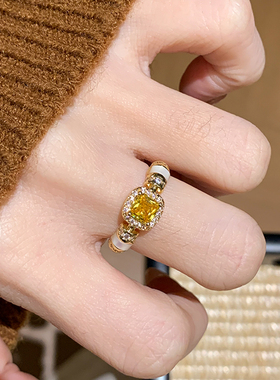 黄钻小方糖仿白贝母镶钻戒指女