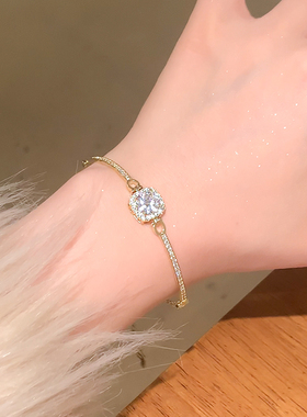 爆闪小方糖手链女轻奢小众方形钻