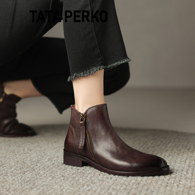 TATAPERKO联名棕色切尔西短靴女秋冬真皮加绒平底马丁靴法式踝靴