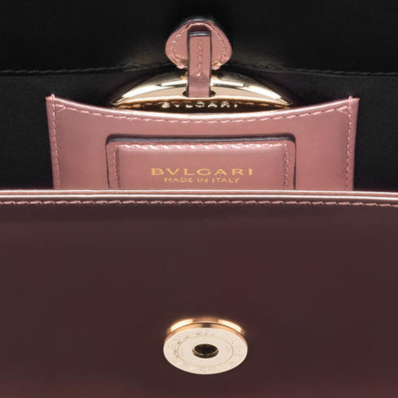 bvlgari女士粉色金属质感斜跨蛇头 联采海外女士包袋