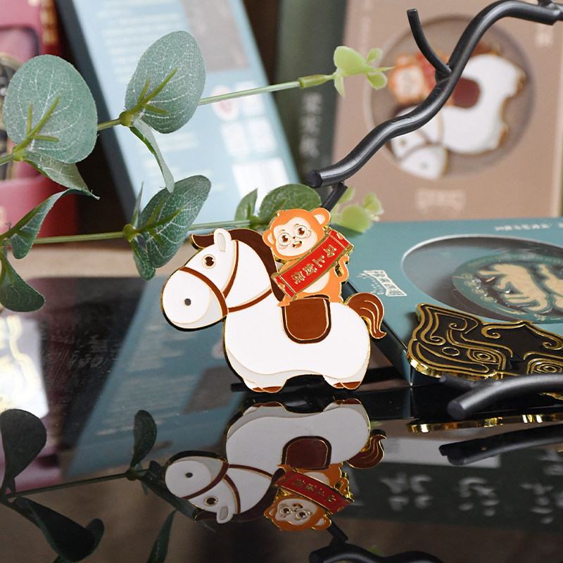 河南博物院饕餮赐福马上封侯联名冰箱贴锌合金木质滴胶文创礼品