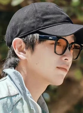 王嘉尔彭昱畅同款茶色墨镜