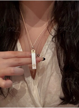 祥云复古长条无事牌长款毛衣链情侣项链女轻奢小众高级感设计吊坠