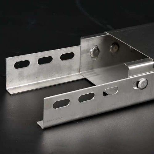 防火喷塑铝合金不锈钢金属线槽热镀锌槽式梯式大跨距钢制电缆桥架 - 图1