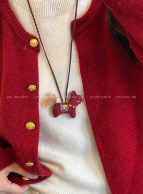 新年红色毛绒小马项链长款毛衣链