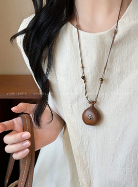 新中式檀木十字架酒壶设计感项链