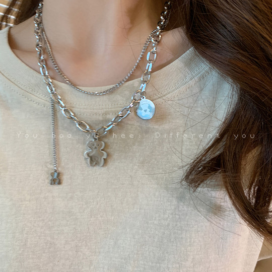双层小熊钛钢项链女2025新款卫衣T恤配饰不掉色秋冬冷淡风毛衣链