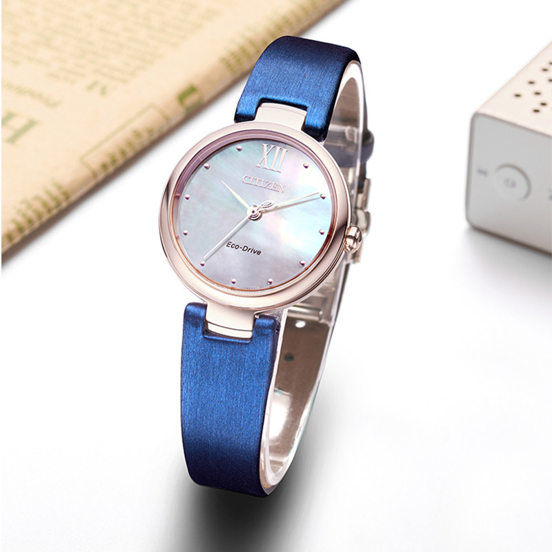 田馥甄同款西铁城手表女光动能贝母表盘玫瑰金简约时尚EM0533-82Y