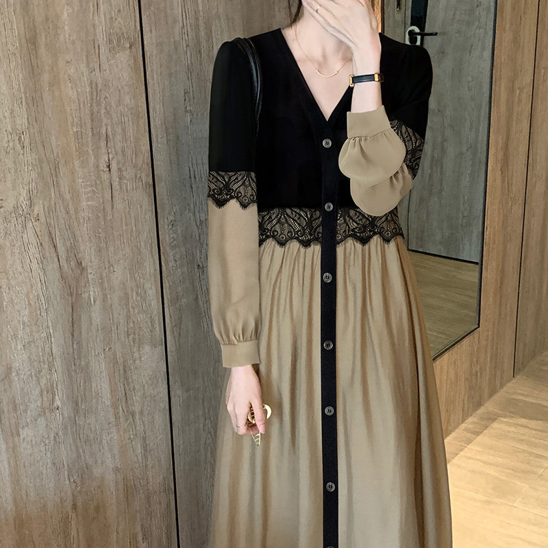 黑色长袖v领2022春季新款连衣裙 着潮连衣裙