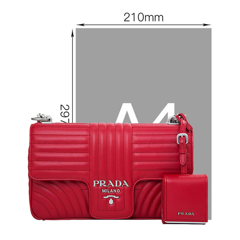prada diagramme系列中号链条包 奢批海外女士包袋