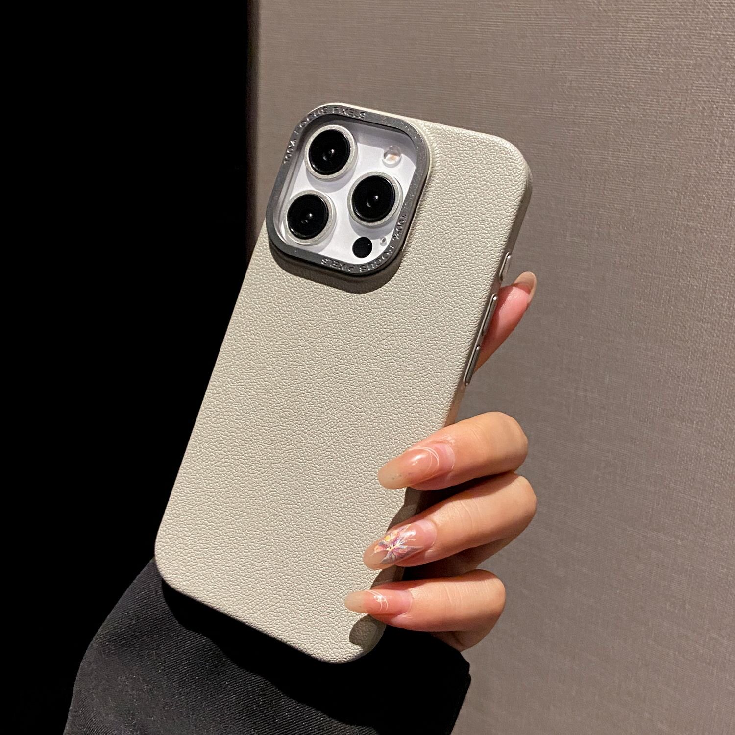 ins风荔枝纹高级感钛灰色适用苹果15promax手机壳iphone14金属按键13全包防摔12男女网红新款14pro耐脏不变色