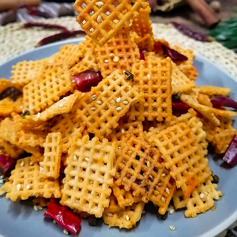袁鲜脆休闲麻辣味小米粗粮宿舍锅巴 蓝堡食品膨化食品