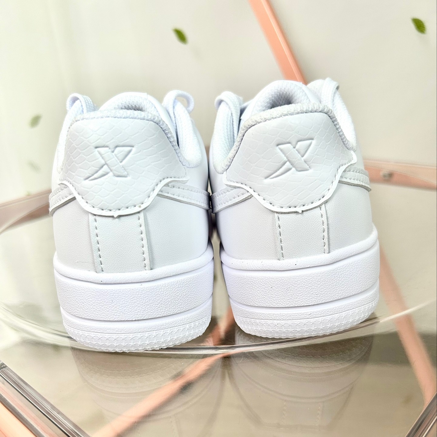 特步板鞋男款正品秋冬季低帮运动休闲鞋子防滑减震耐磨百搭小白鞋,淘宝优惠券,粉丝福利购,淘宝优惠卷