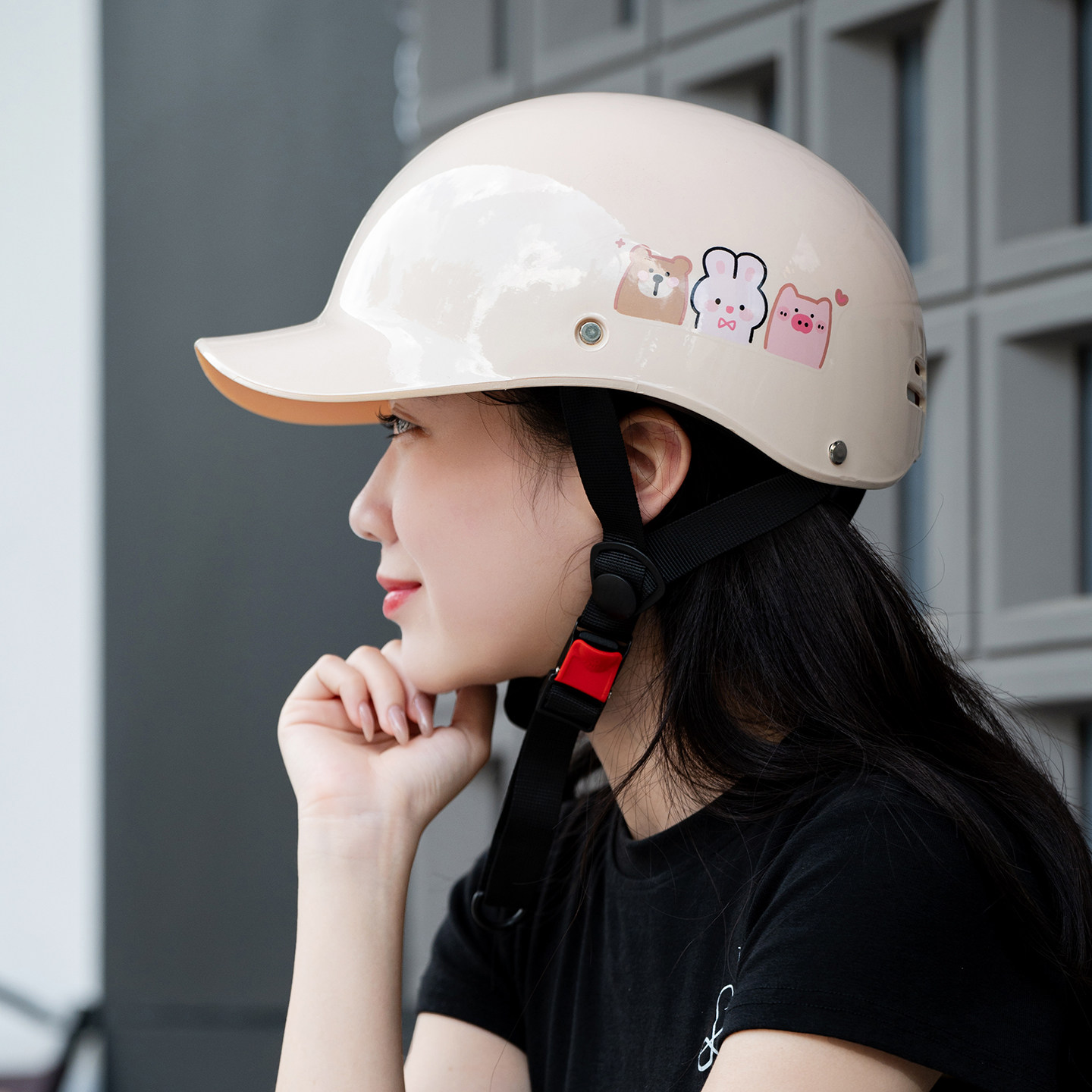 Sun protection peaked electric vehicle helmet