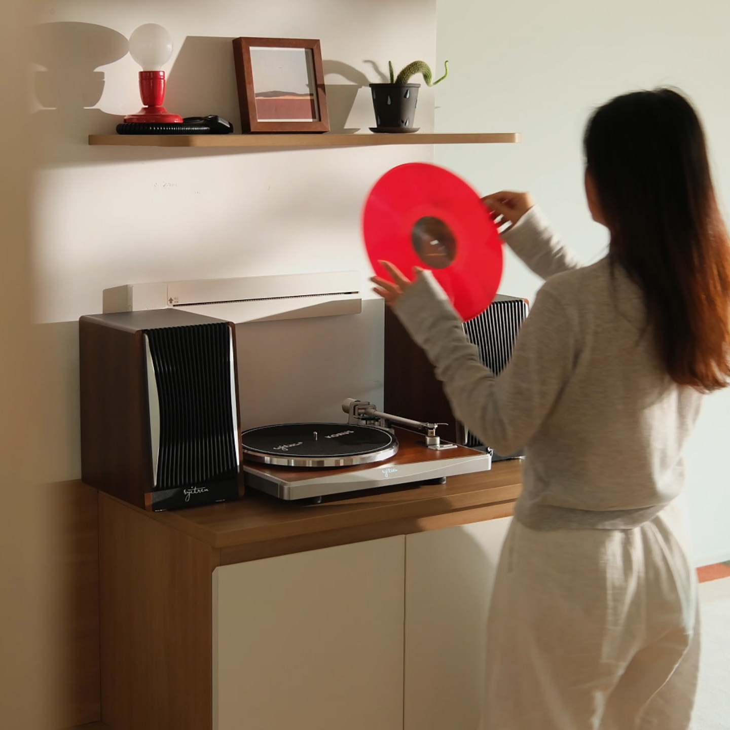 Syitren赛塔林 KORUS黑胶唱片机专业复古蓝牙唱片机音箱留声机,淘宝优惠券,粉丝福利购,淘宝优惠卷