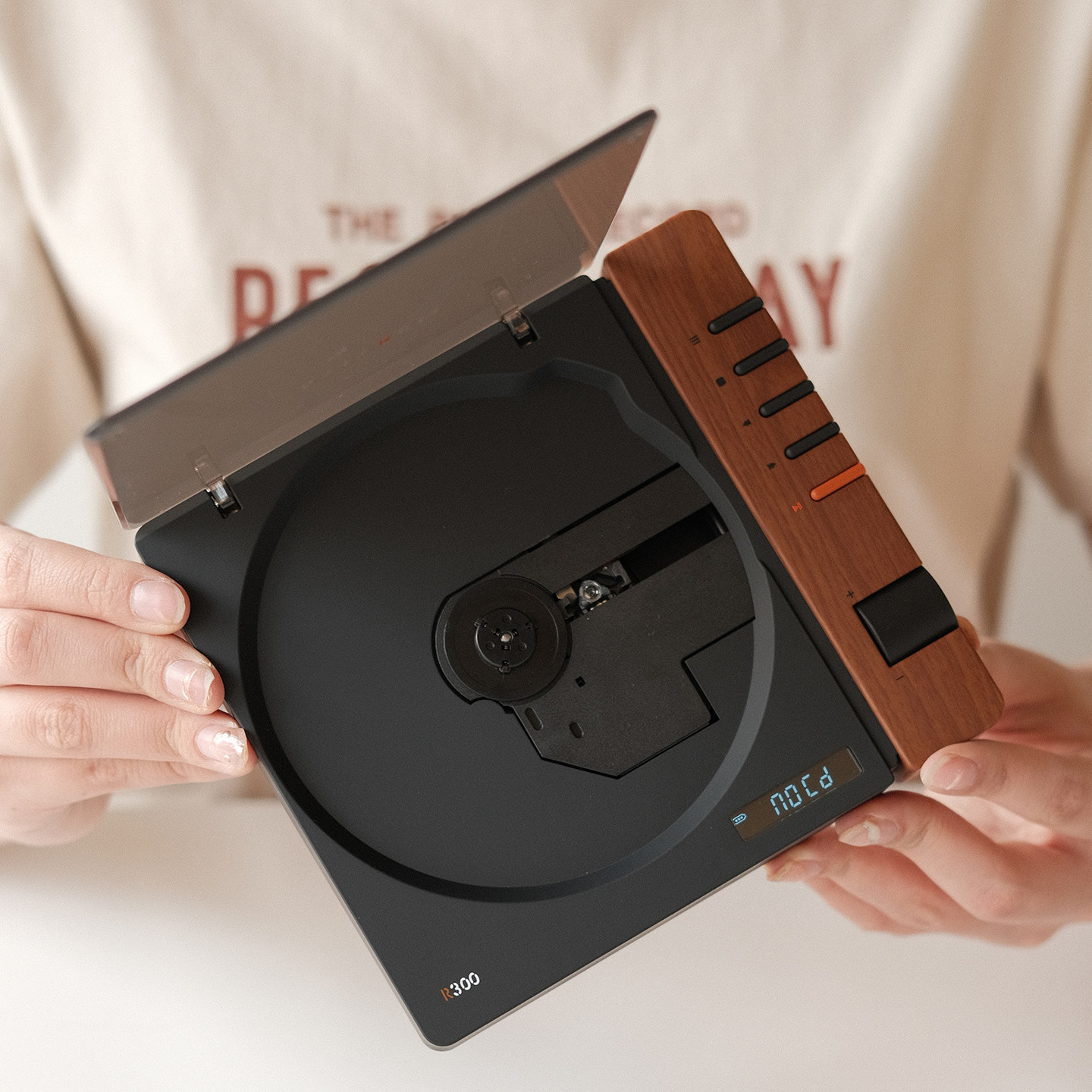 SYITREN/赛塔林CD播放机R300复古高音质蓝牙听专辑MUSE设计金奖,淘宝优惠券,粉丝福利购,淘宝优惠卷